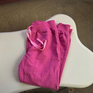 FIGS zamora pink jogger petite pink quartz